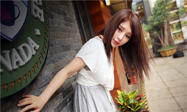辉县想找一个女性生孩子给报酬-｛找个女人生孩子多少钱｝